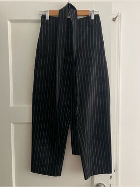 Aritzia Wilfred Tie Front Charcoal Grey Pinstripe Pants